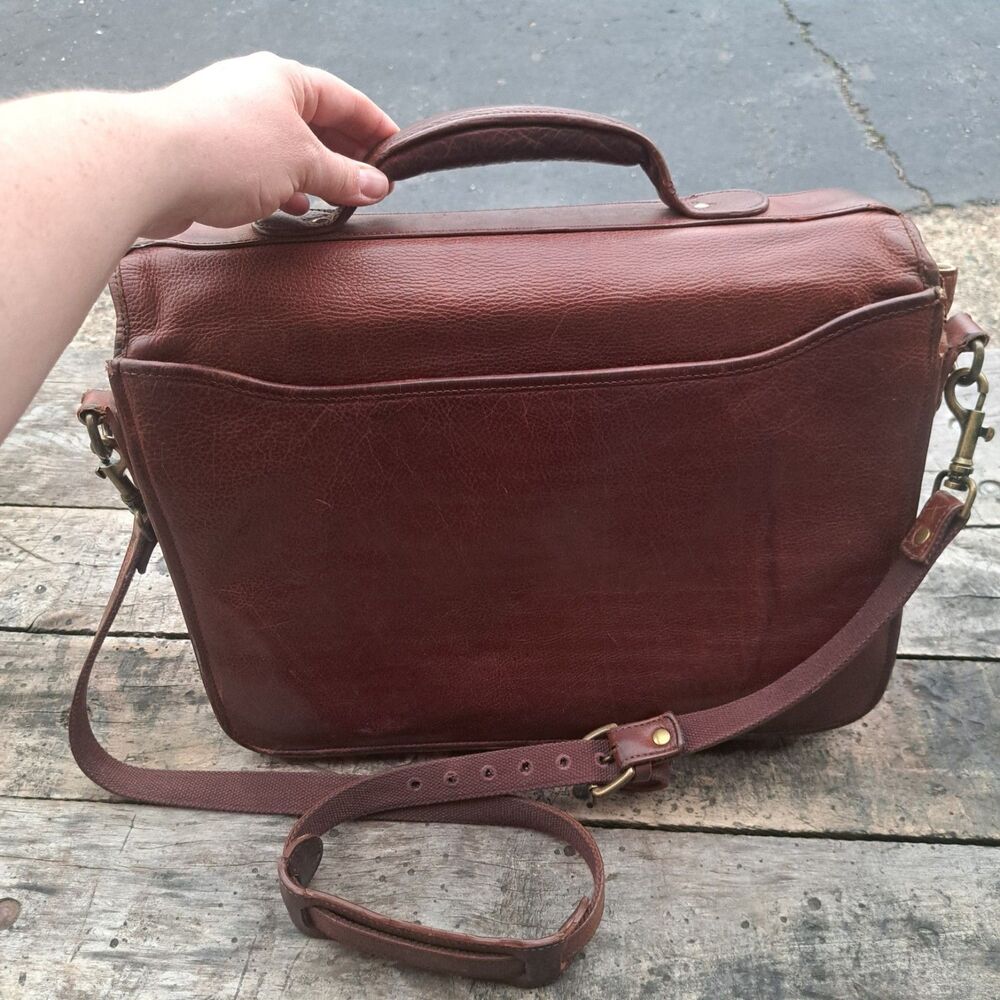 Duluth Trading Co Vintage Brown Leather Messenger Book Laptop Shoulder Bag - Picture 3 of 11